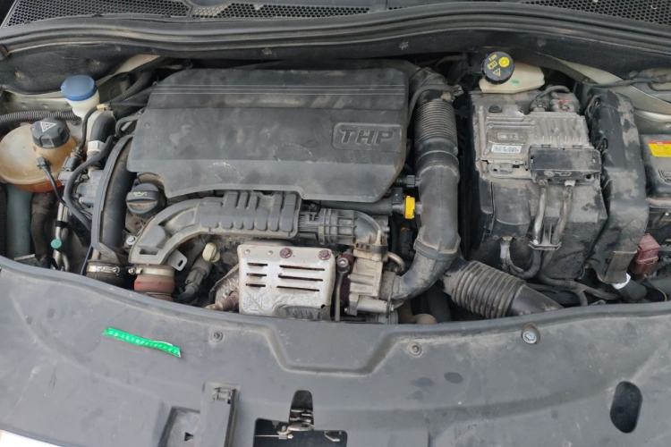 Used Peugeot 2008 2016 230THP Automatic Fashion Edition Engine Bay