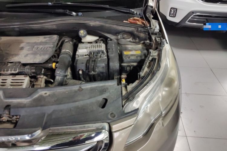 Used Peugeot 2008 2016 230THP Automatic Fashion Edition Engine Bay Left