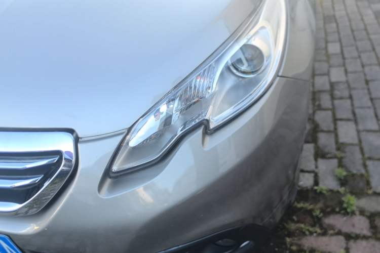 Used Peugeot 2008 2016 230THP Automatic Fashion Edition Left Front Headlight
