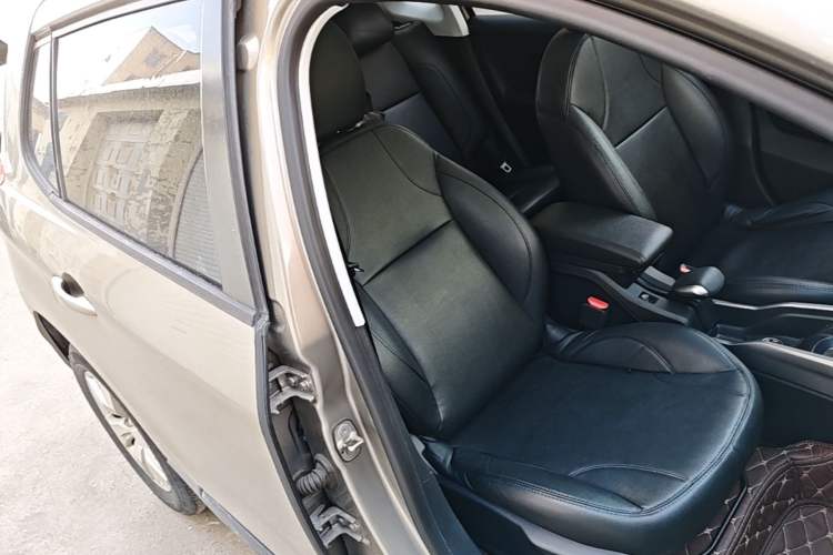 Used Peugeot 2008 2016 230THP Automatic Fashion Edition Right Front Seat