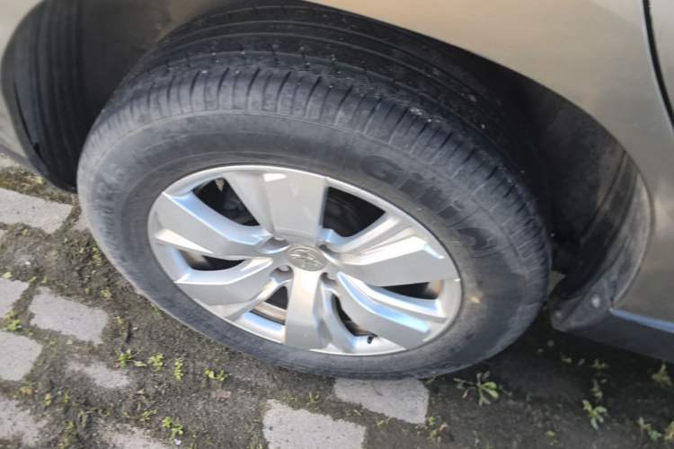 Used Peugeot 2008 2016 230THP Automatic Fashion Edition Right Rear Wheel Hub