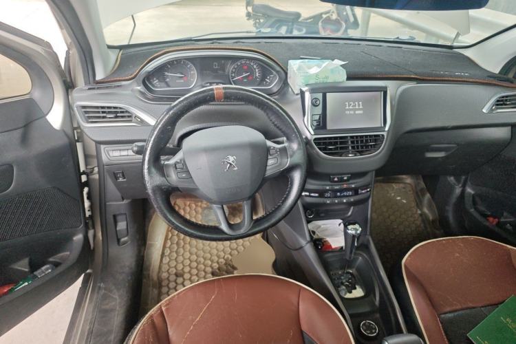 Used Peugeot 2008 2016 230THP Automatic Fashion Edition Steering Wheel