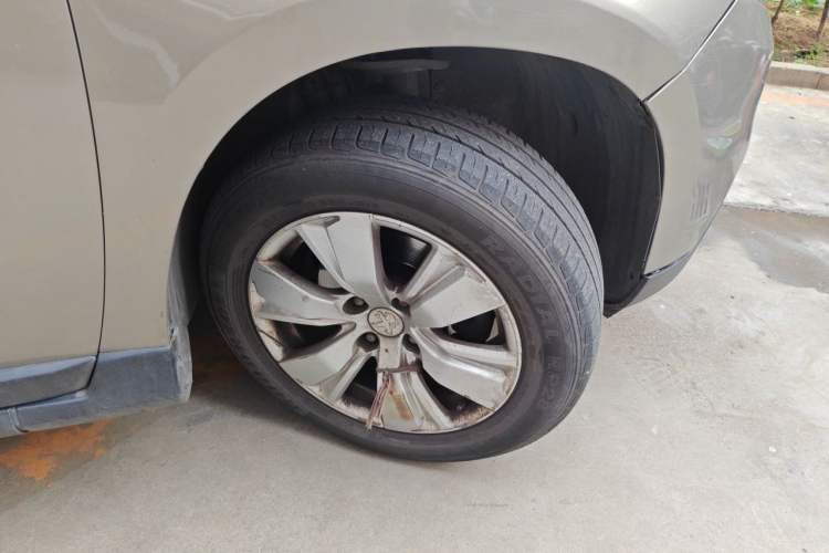 Used Peugeot 2008 2016 230THP Automatic Fashion Edition Right Front Wheel Hub