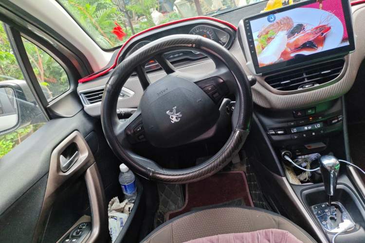 Used Peugeot 2008 2016 230THP Automatic Fashion Edition Steering Wheel