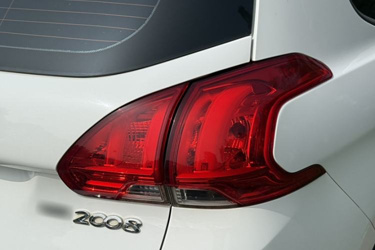 Used Peugeot 2008 2016 230THP Automatic Fashion Edition Exterior 7