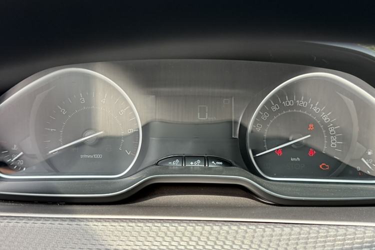 Used Peugeot 2008 2016 230THP Automatic Fashion Edition Instrument Cluster
