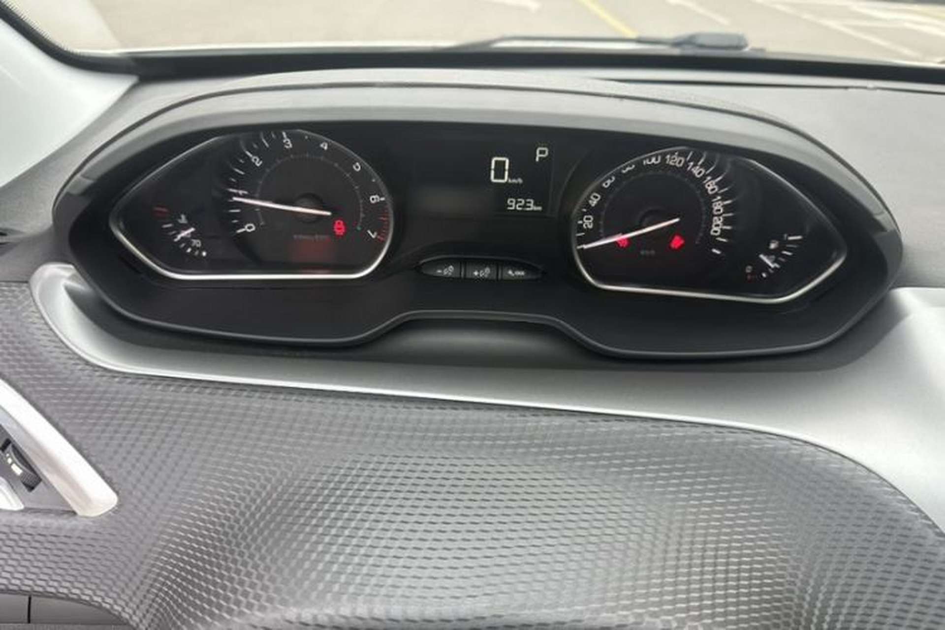 Used Peugeot 2008 2016 230THP Automatic Fashion Edition Instrument Cluster