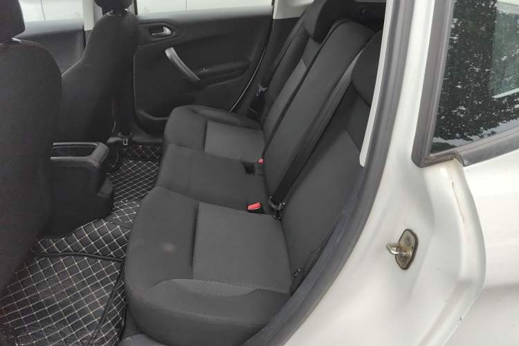 Used Peugeot 2008 2016 230THP Automatic Fashion Edition Interior 1