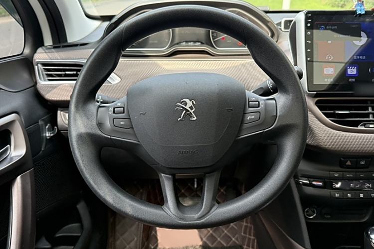 Used Peugeot 2008 2016 230THP Automatic Fashion Edition Interior 5