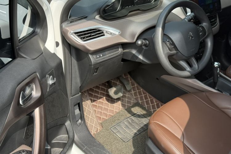 Used Peugeot 2008 2016 230THP Automatic Fashion Edition Left Front Seat