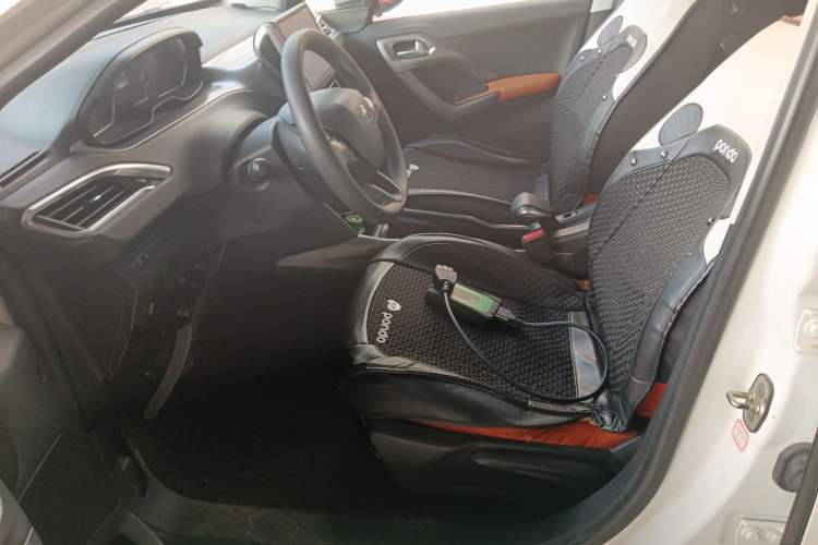 Used Peugeot 2008 2016 230THP Automatic Fashion Edition Left Front Seat