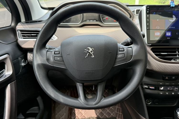 Used Peugeot 2008 2016 230THP Automatic Fashion Edition Steering Wheel