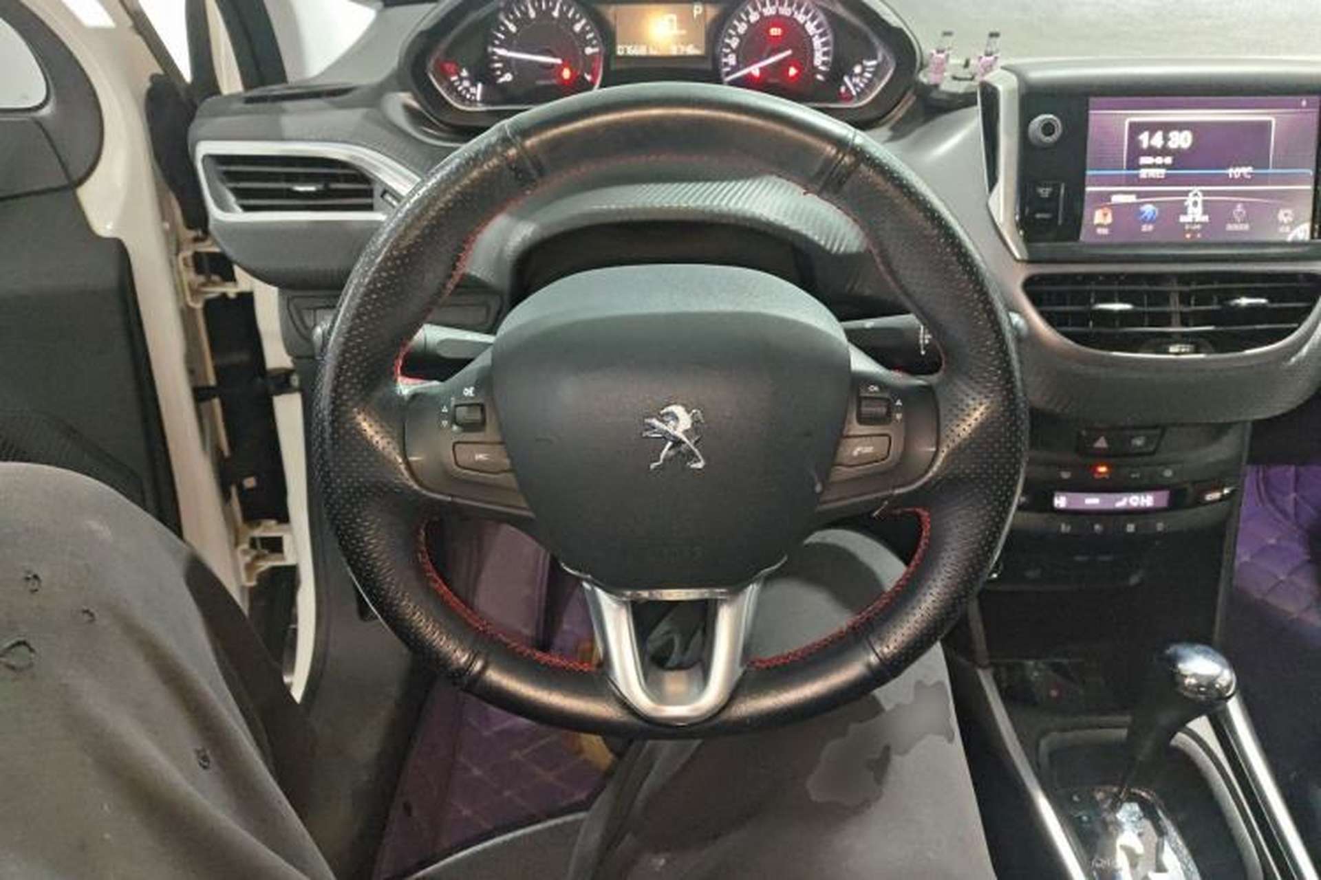 Used Peugeot 2008 2016 230THP Automatic Fashion Edition Steering Wheel