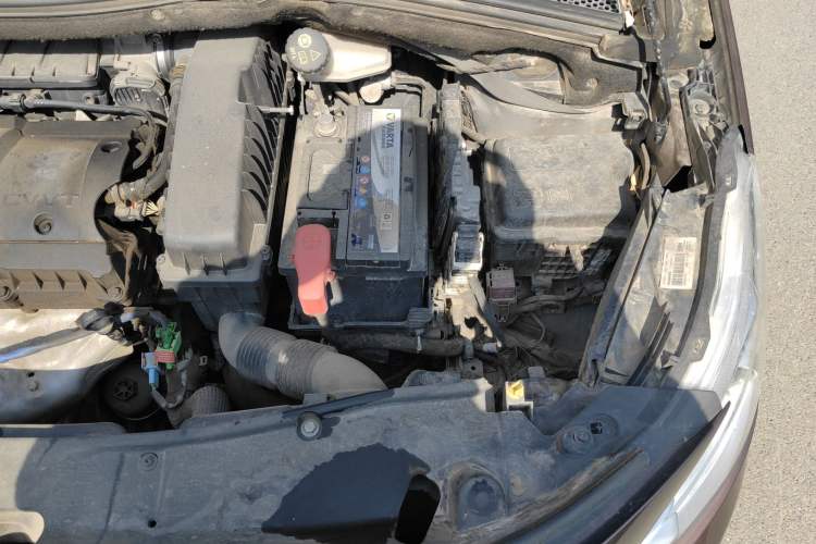 Used Peugeot 2008 2018 1.6L Manual Trend Edition Engine Bay Left