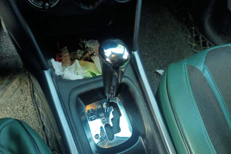 Used Peugeot 2008 2018 1.6L Automatic Trend Edition Gear Lever