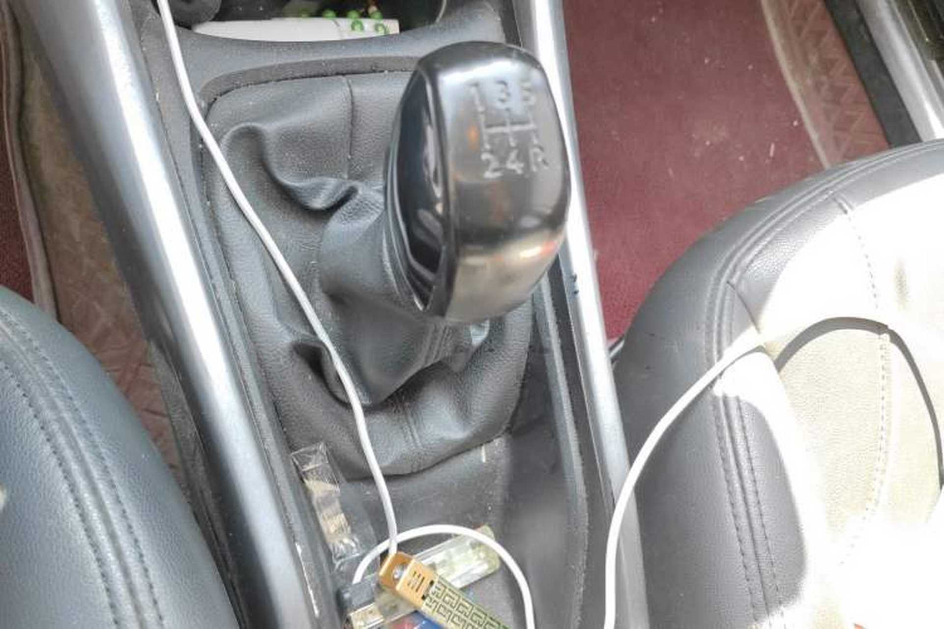 Used Peugeot 2008 2018 1.6L Manual Trend Edition Gear Lever