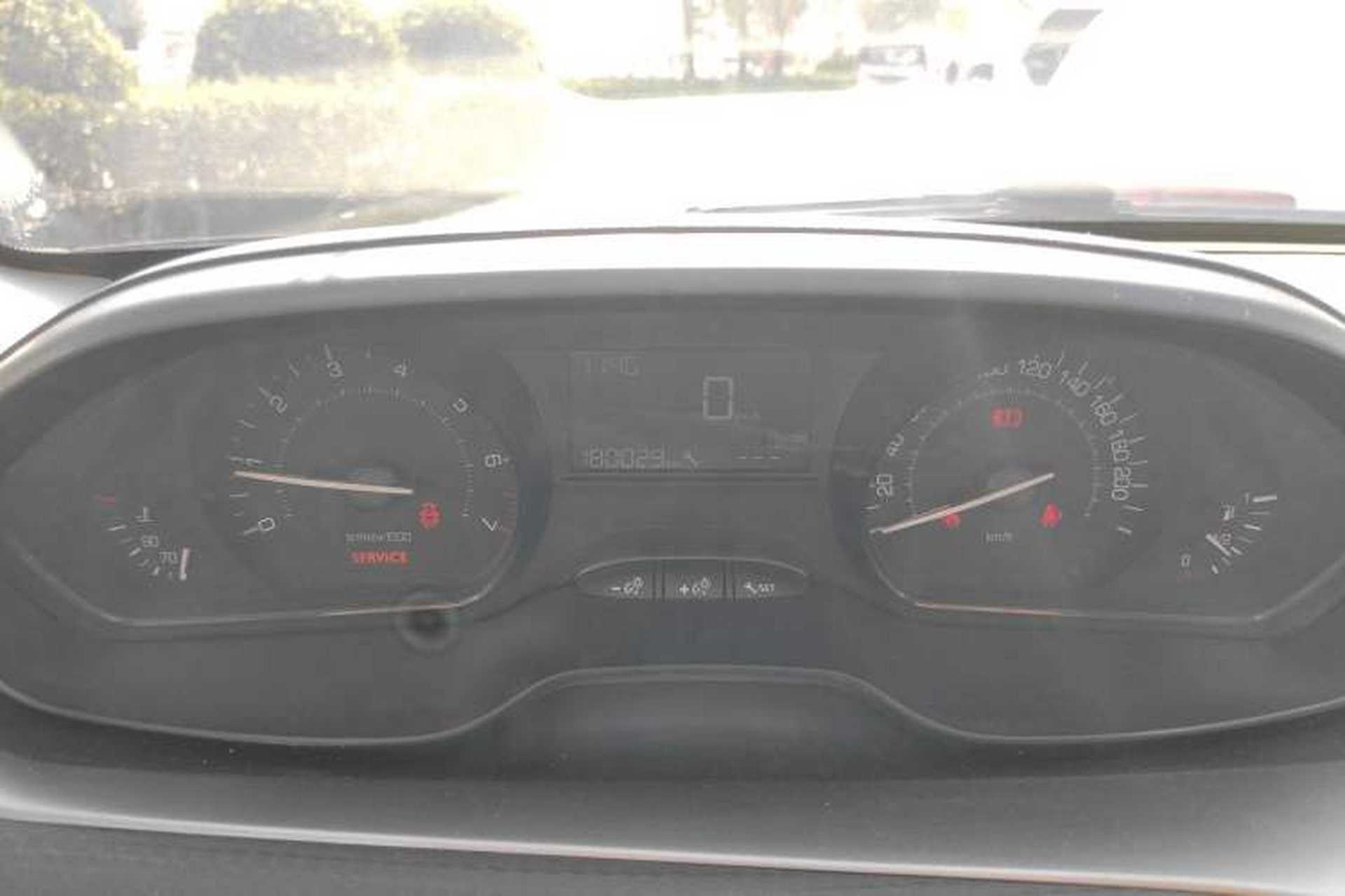 Used Peugeot 2008 2018 1.6L Manual Trend Edition Instrument Cluster