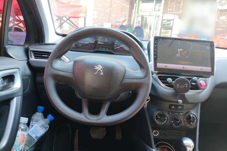 Used Peugeot 2008 2018 1.6L Automatic Trend Edition Steering Wheel
