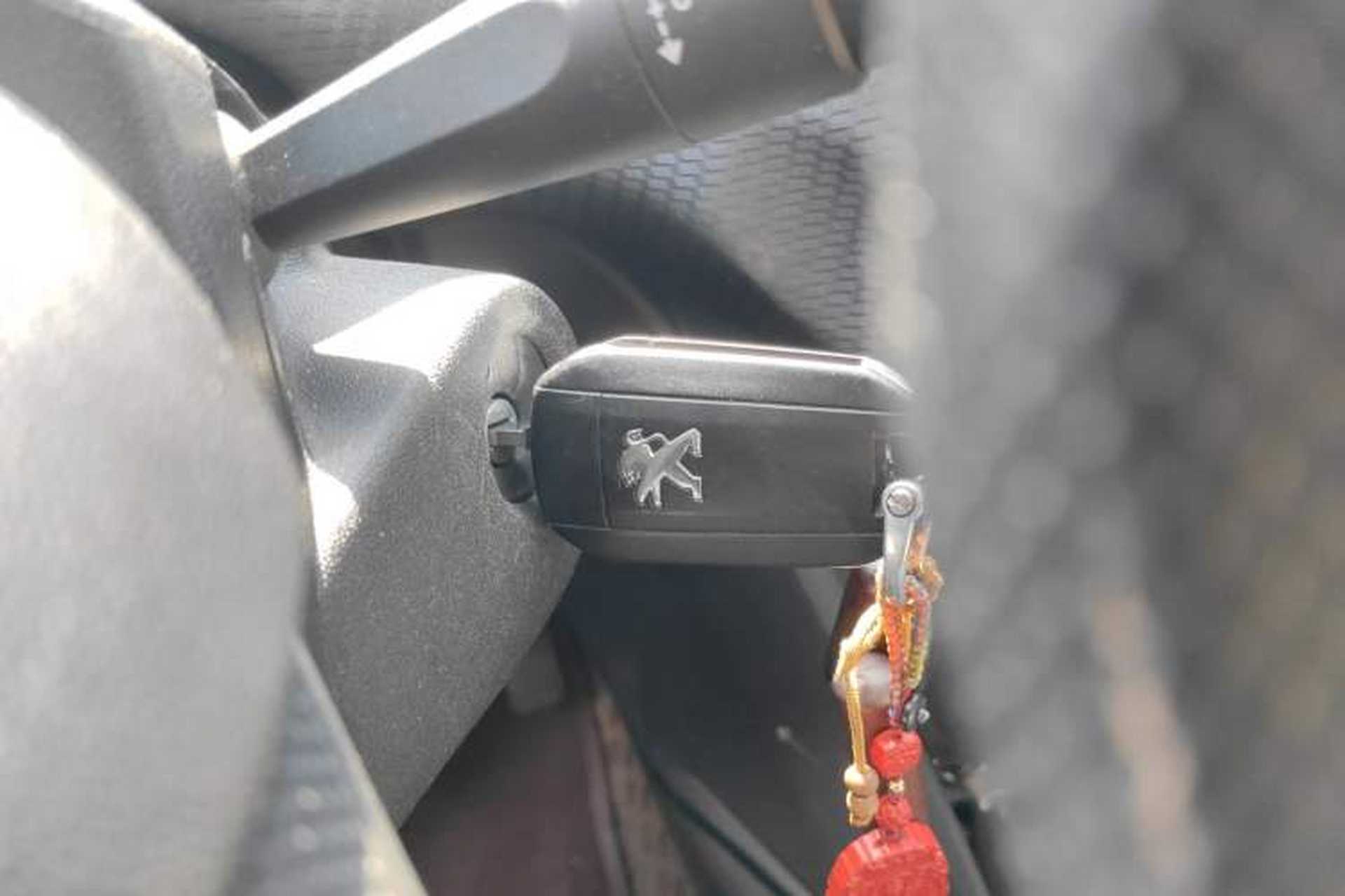 Used Peugeot 2008 2018 1.6L Manual Trend Edition Vehicle Key