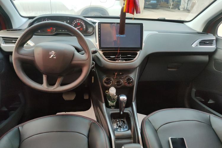 Used Peugeot 2008 2018 1.6L Automatic Trend Edition Center Console