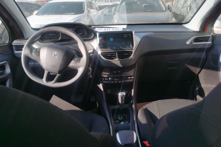 Used Peugeot 2008 2018 1.6L Automatic Fashion Edition Interior 2