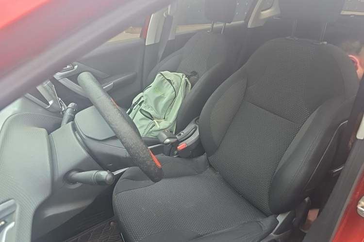 Used Peugeot 2008 2018 1.6L Automatic Fashion Edition Left Front Seat
