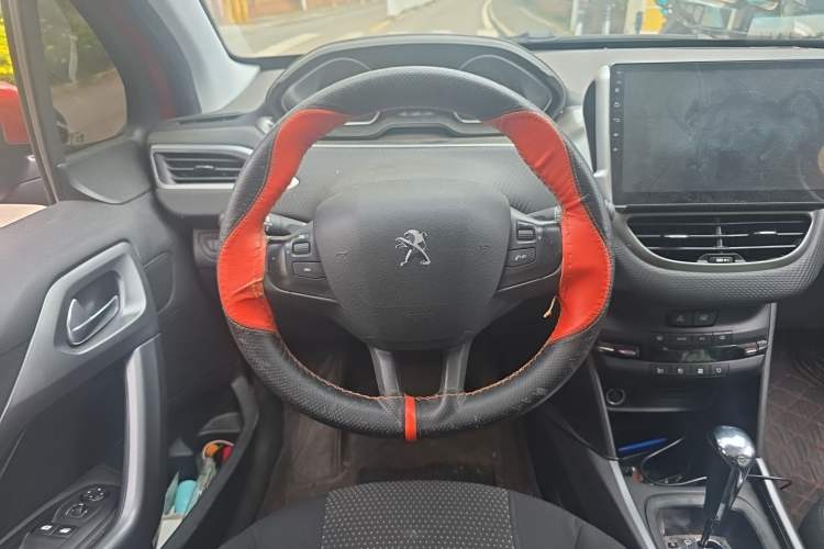Used Peugeot 2008 2018 1.6L Automatic Fashion Edition Steering Wheel