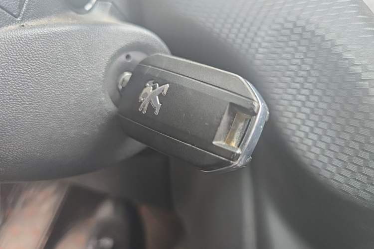 Used Peugeot 2008 2018 1.6L Automatic Fashion Edition Vehicle Key