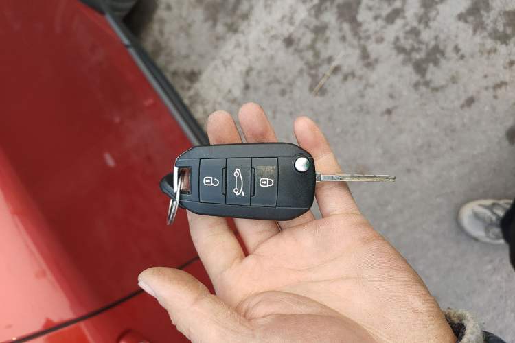 Used Peugeot 2008 2018 1.6L Automatic Trend Edition Vehicle Key