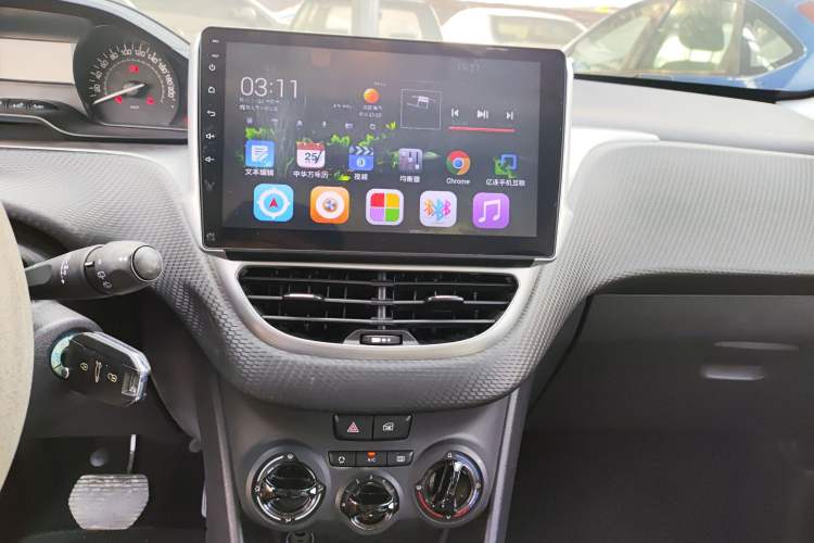 Used Peugeot 2008 2018 1.6L Automatic Trend Edition Audio And AC Panel
