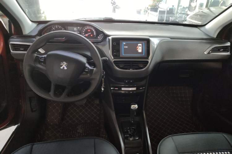Used Peugeot 2008 2018 1.6L Automatic Fashion Edition Center Console