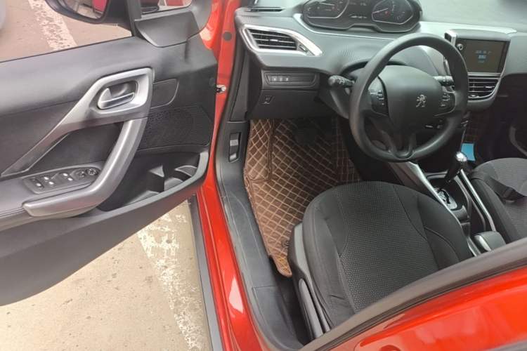 Used Peugeot 2008 2018 1.6L Automatic Fashion Edition Driver Seat