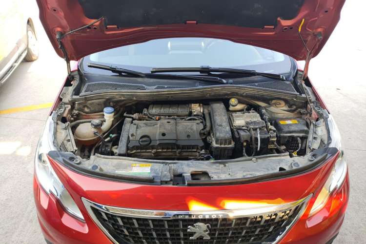 Used Peugeot 2008 2018 1.6L Automatic Trend Edition Engine Bay