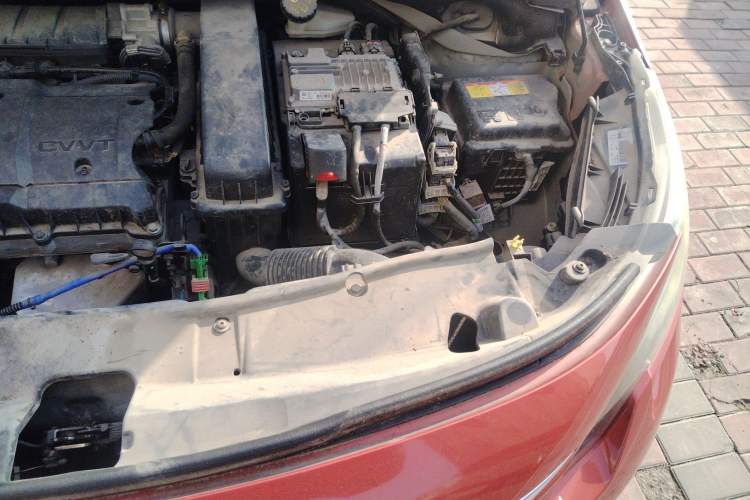 Used Peugeot 2008 2018 1.6L Automatic Fashion Edition Engine Bay Left