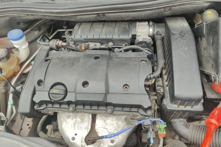 Used Peugeot 2008 2018 1.6L Automatic Trend Edition Engine Bay