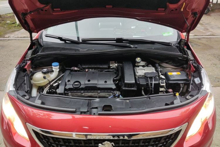 Used Peugeot 2008 2018 1.6L Automatic Trend Edition Engine Bay