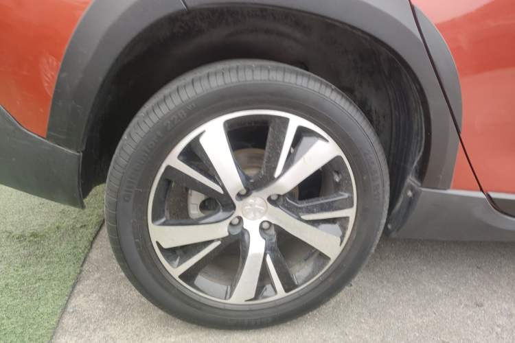 Used Peugeot 2008 2018 1.6L Automatic Fashion Edition Exterior 8