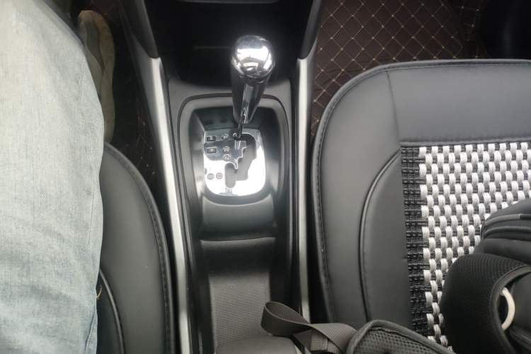 Used Peugeot 2008 2018 1.6L Automatic Fashion Edition Gear Lever
