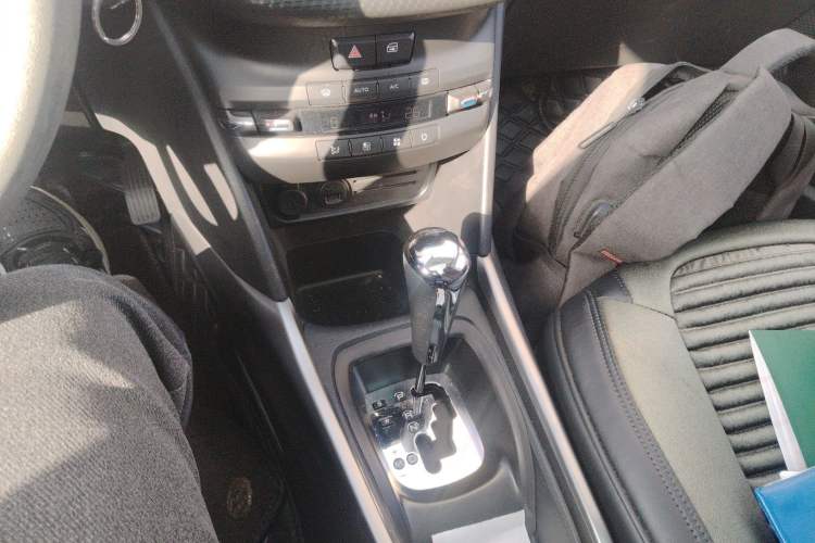 Used Peugeot 2008 2018 1.6L Automatic Fashion Edition Gear Lever