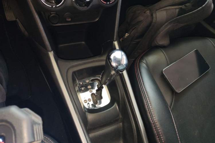 Used Peugeot 2008 2018 1.6L Automatic Trend Edition Gear Lever