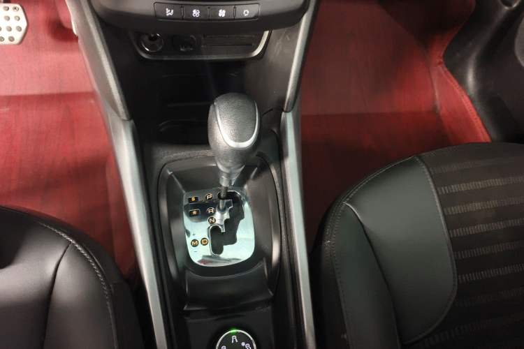 Used Peugeot 2008 2018 230THP Automatic Luxury Edition Gear Lever