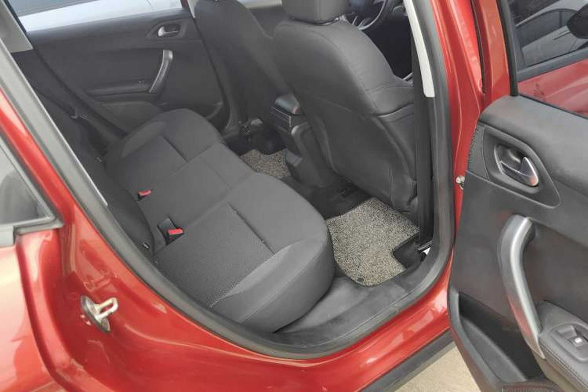 Used Peugeot 2008 2018 1.6L Automatic Fashion Edition Interior 3