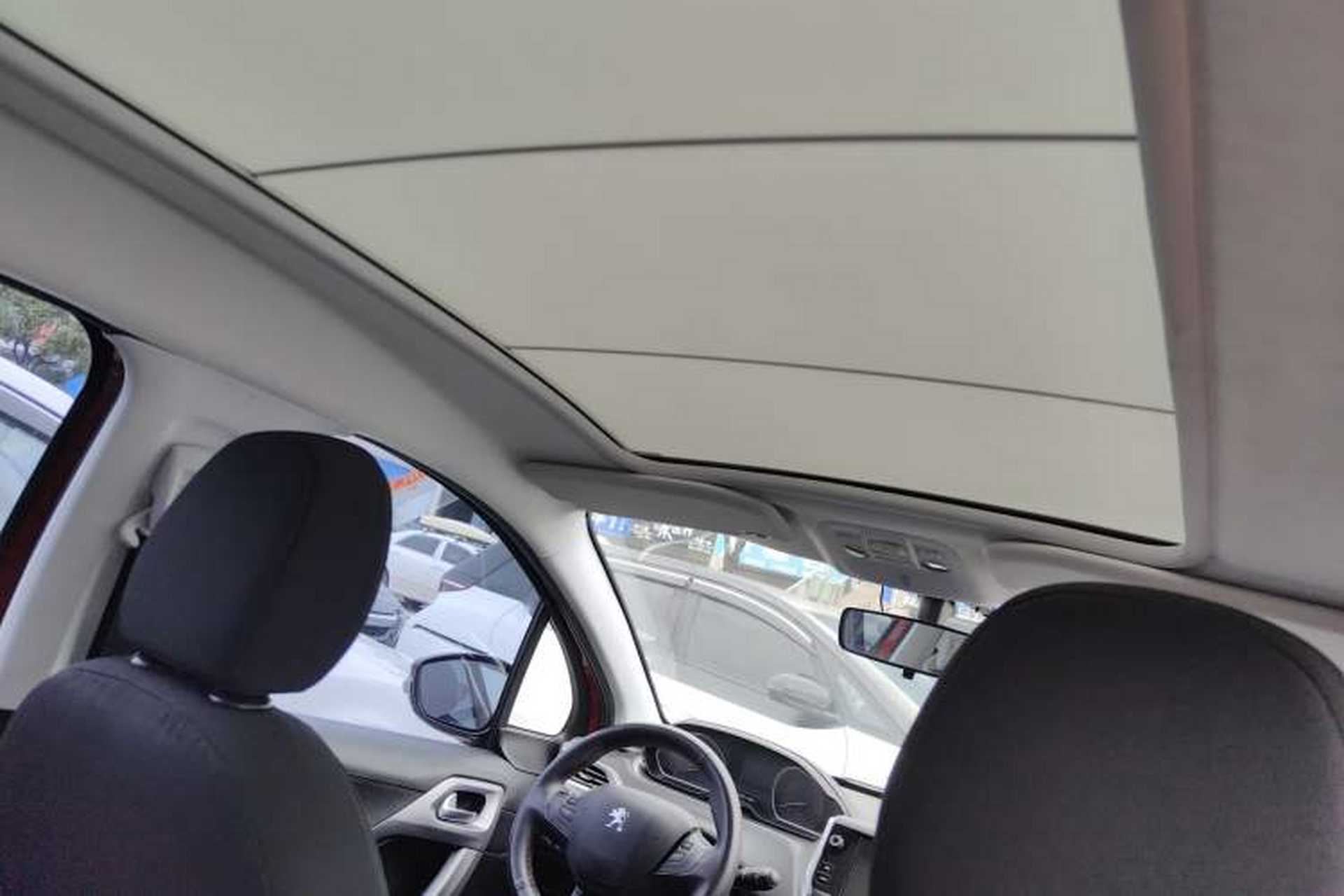 Used Peugeot 2008 2018 1.6L Automatic Fashion Edition Interior 4