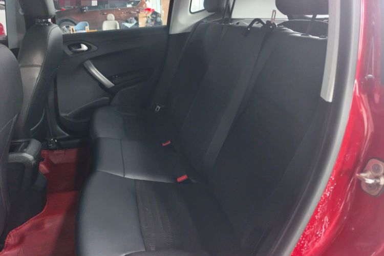 Used Peugeot 2008 2018 230THP Automatic Luxury Edition Interior 4