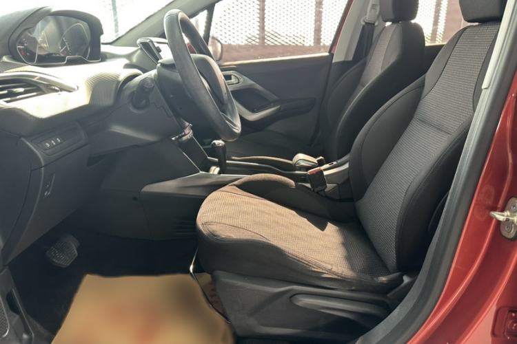 Used Peugeot 2008 2018 1.6L Automatic Fashion Edition Interior 7
