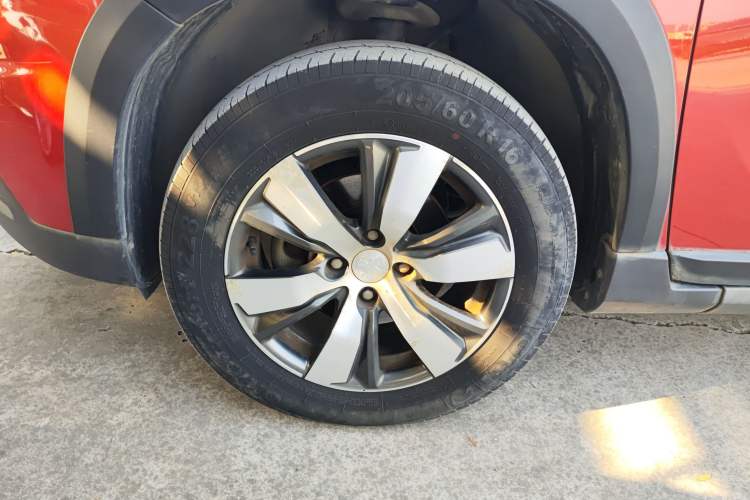 Used Peugeot 2008 2018 1.6L Automatic Trend Edition Left Front Wheel Hub