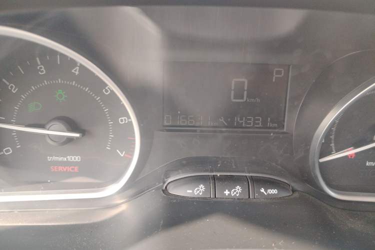Used Peugeot 2008 2018 1.6L Automatic Fashion Edition Odometer Close Up
