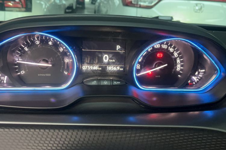 Used Peugeot 2008 2018 230THP Automatic Luxury Edition Odometer Close Up