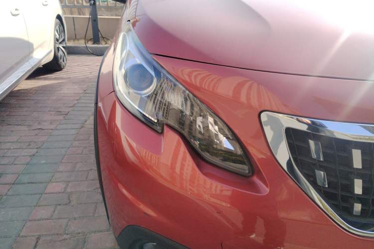 Used Peugeot 2008 2018 1.6L Automatic Fashion Edition Right Front Headlight