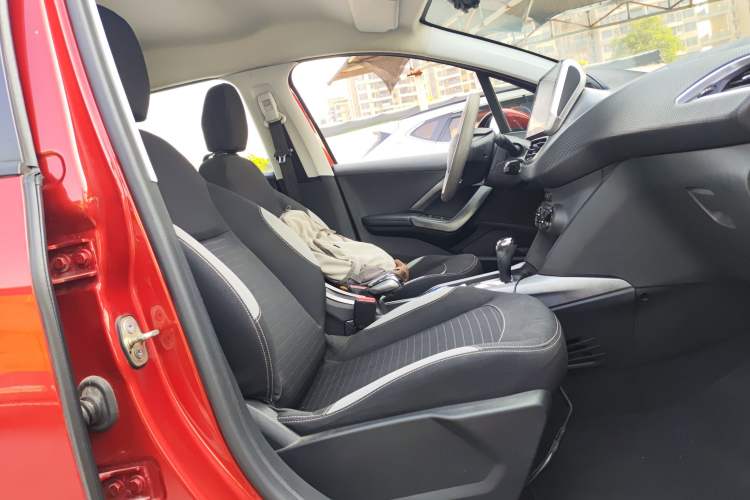 Used Peugeot 2008 2018 1.6L Automatic Trend Edition Right Front Seat
